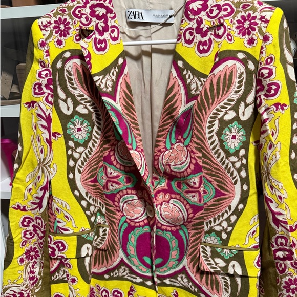 Zara Jackets & Blazers - Zara Women's Yellow and Pink Patterned Blazer